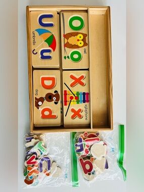 Melissa & Doug Wooden ABC Picture Boards - Blue, Yellow, Green